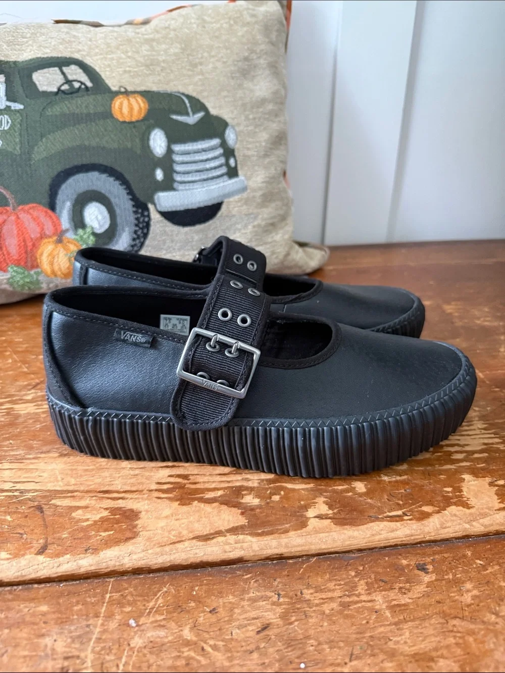 NWOT: Vans Mary Jane Platform Creepers black🖤 W9